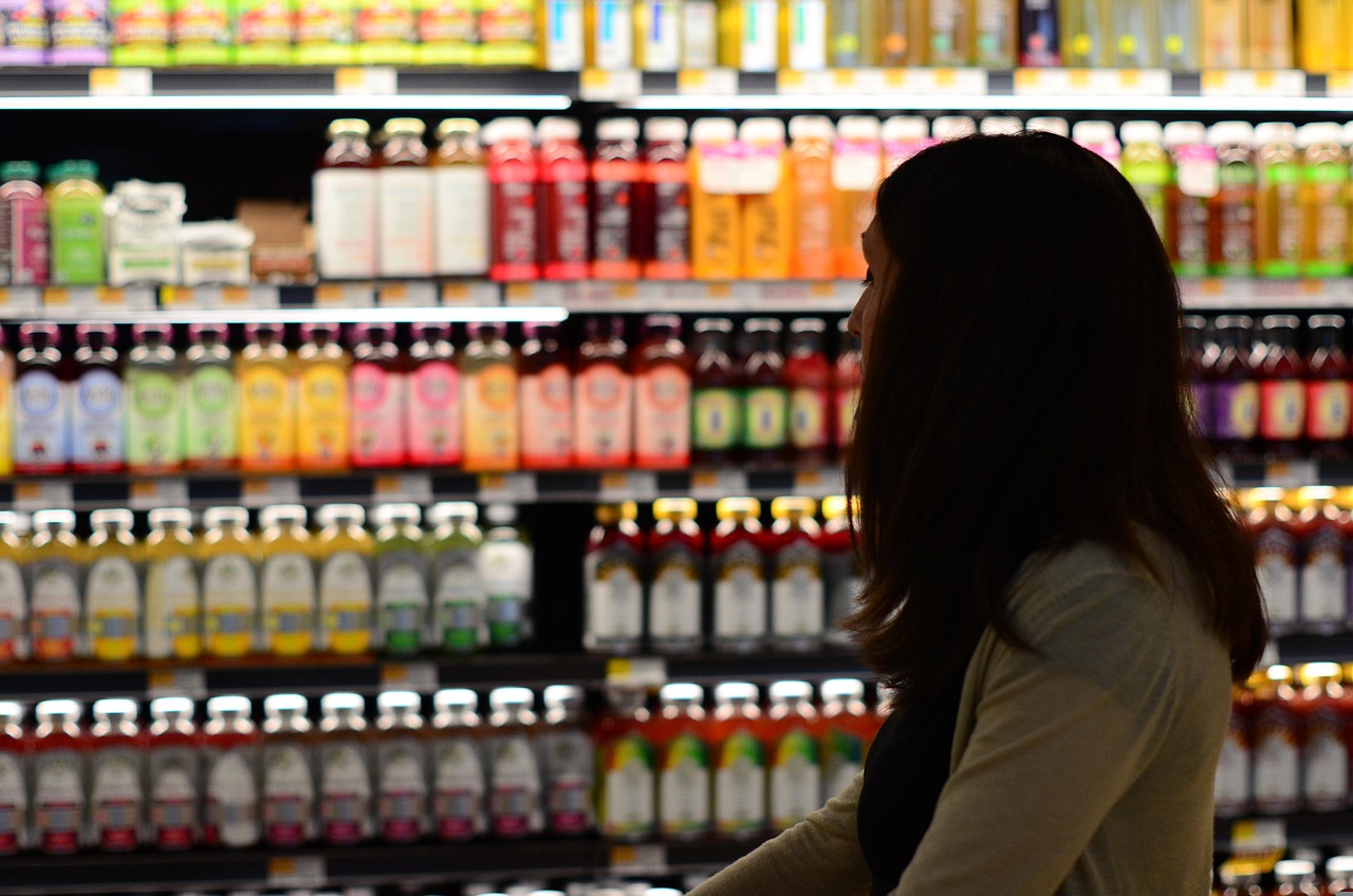 最新女装店装修效果图，时尚舒适购物空间打造指南